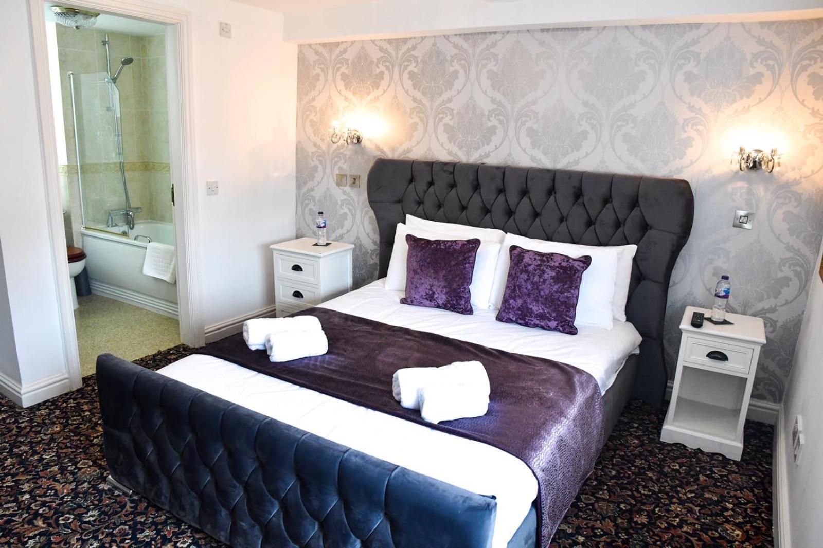 Whiston Hall Habitación foto