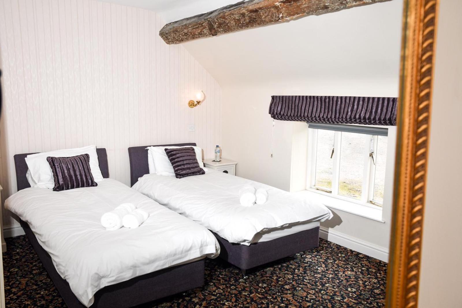 Whiston Hall Habitación foto