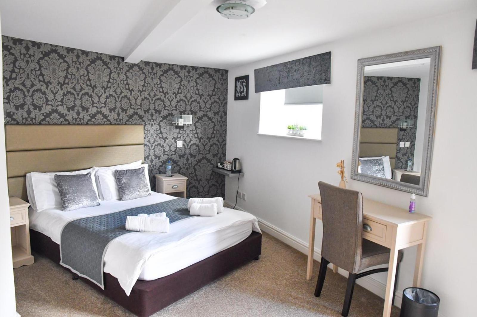 Whiston Hall Habitación foto